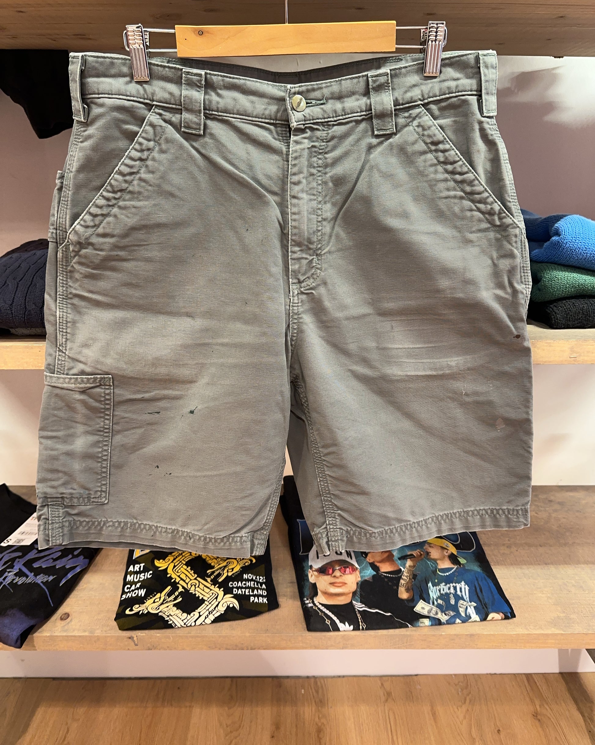 33 - Carhartt Shorts