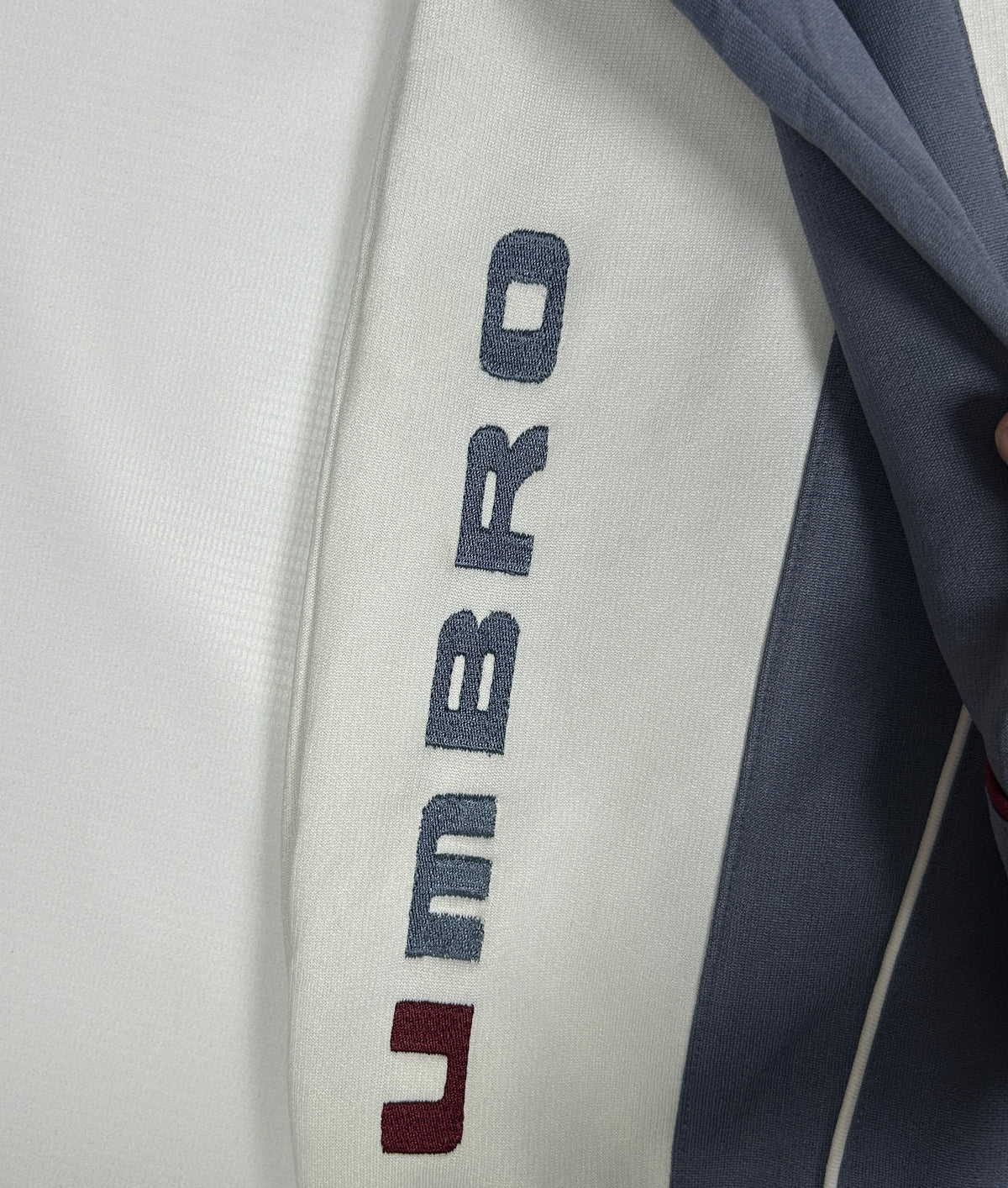 XL - Vintage 2000's Umbro Sweatshirt