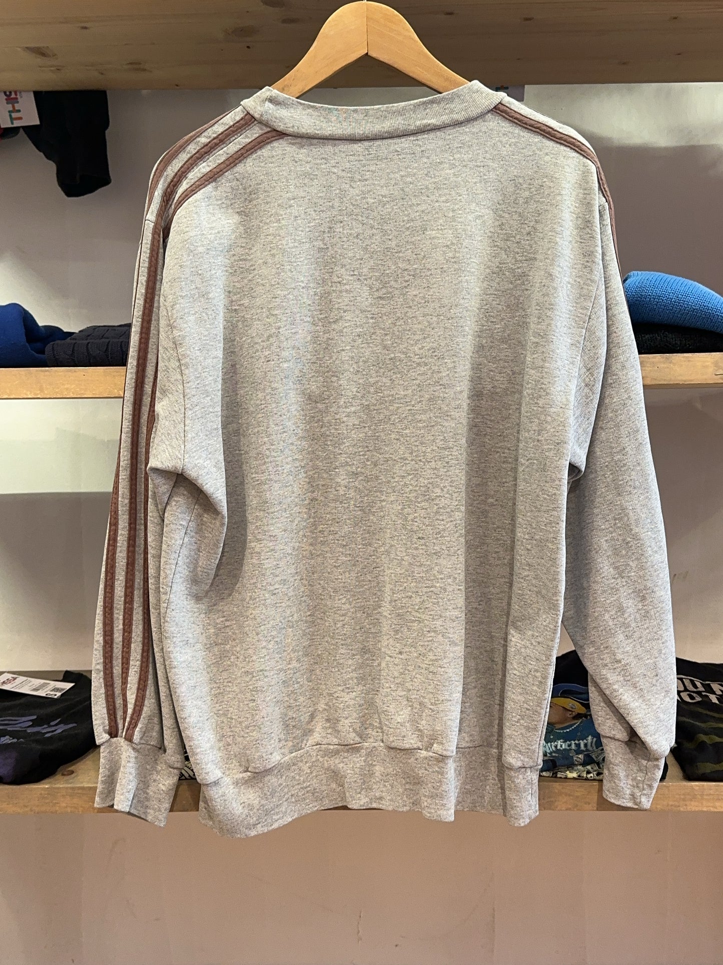 M - Vintage 2000's Adidas Sweatshirt