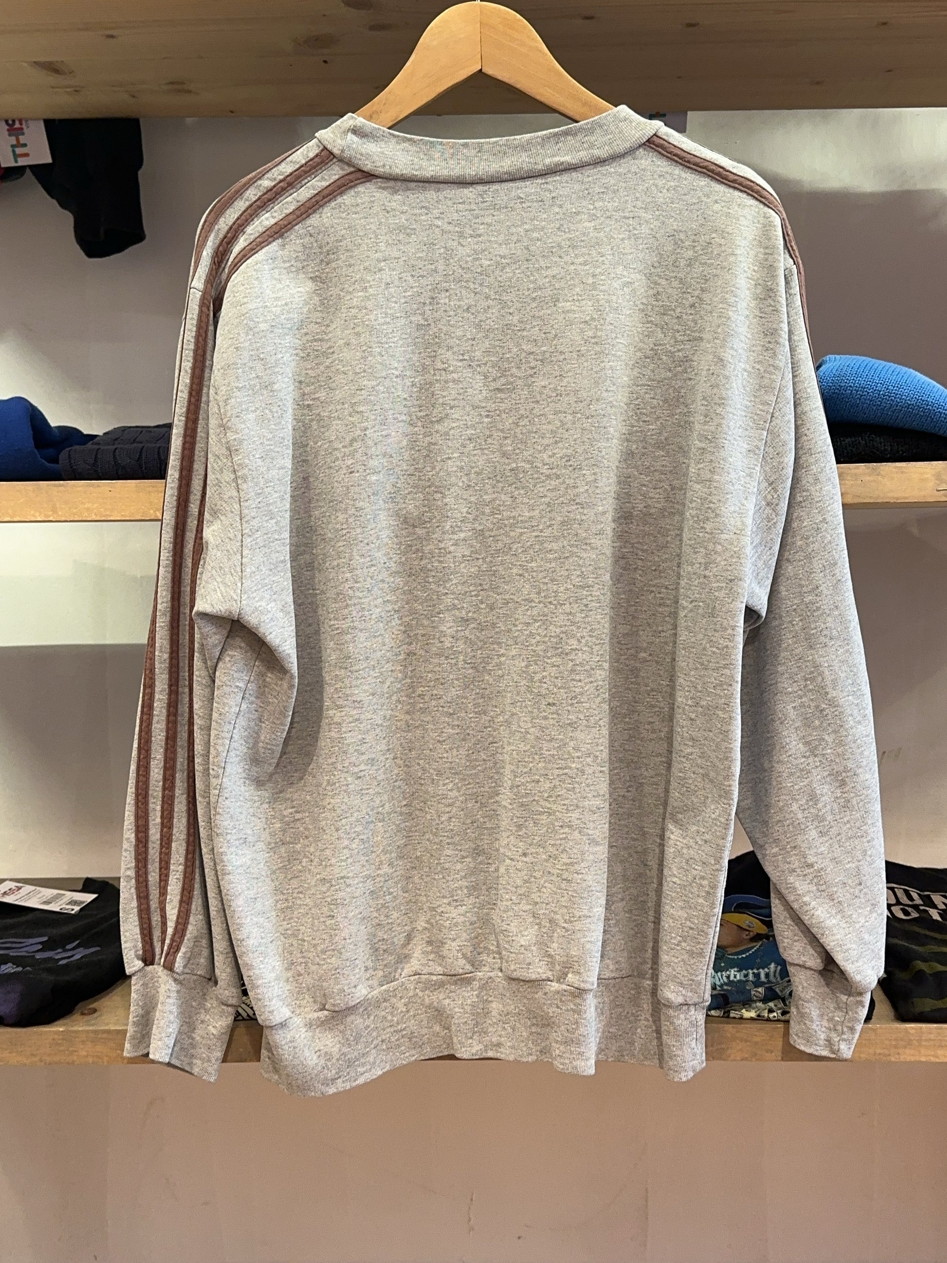 M - Vintage 2000's Adidas Sweatshirt