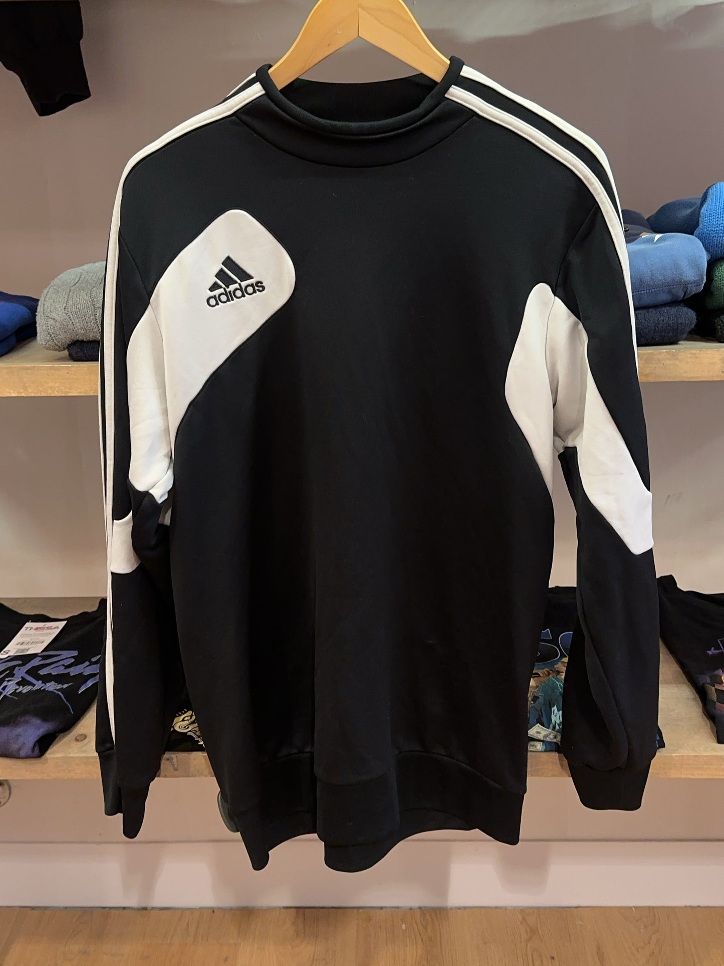 L - Vintage 2000's Adidas Sweatshirt