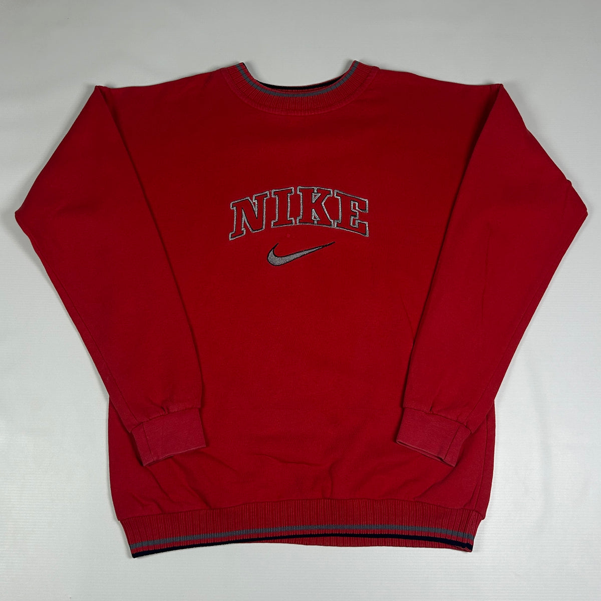 M - Vintage 2000's Nike Sweatshirt