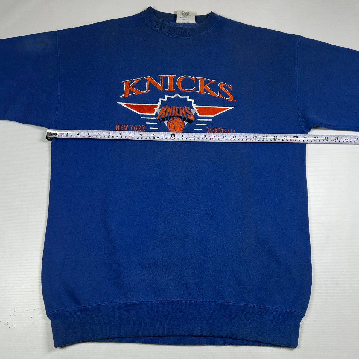 L - Vintage 1990's New York Knicks Logo Athletic Crewneck Sweatshirt