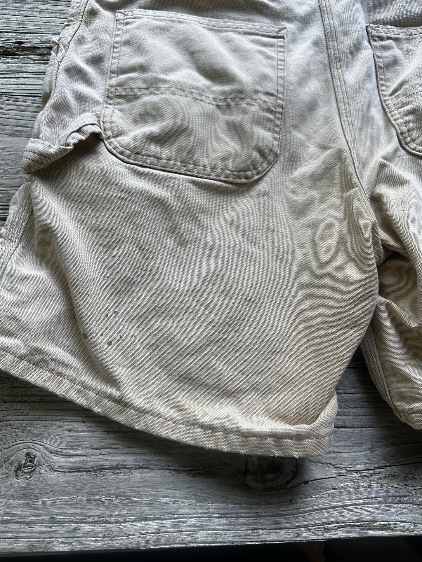 32 - 1990s Carhartt Shorts