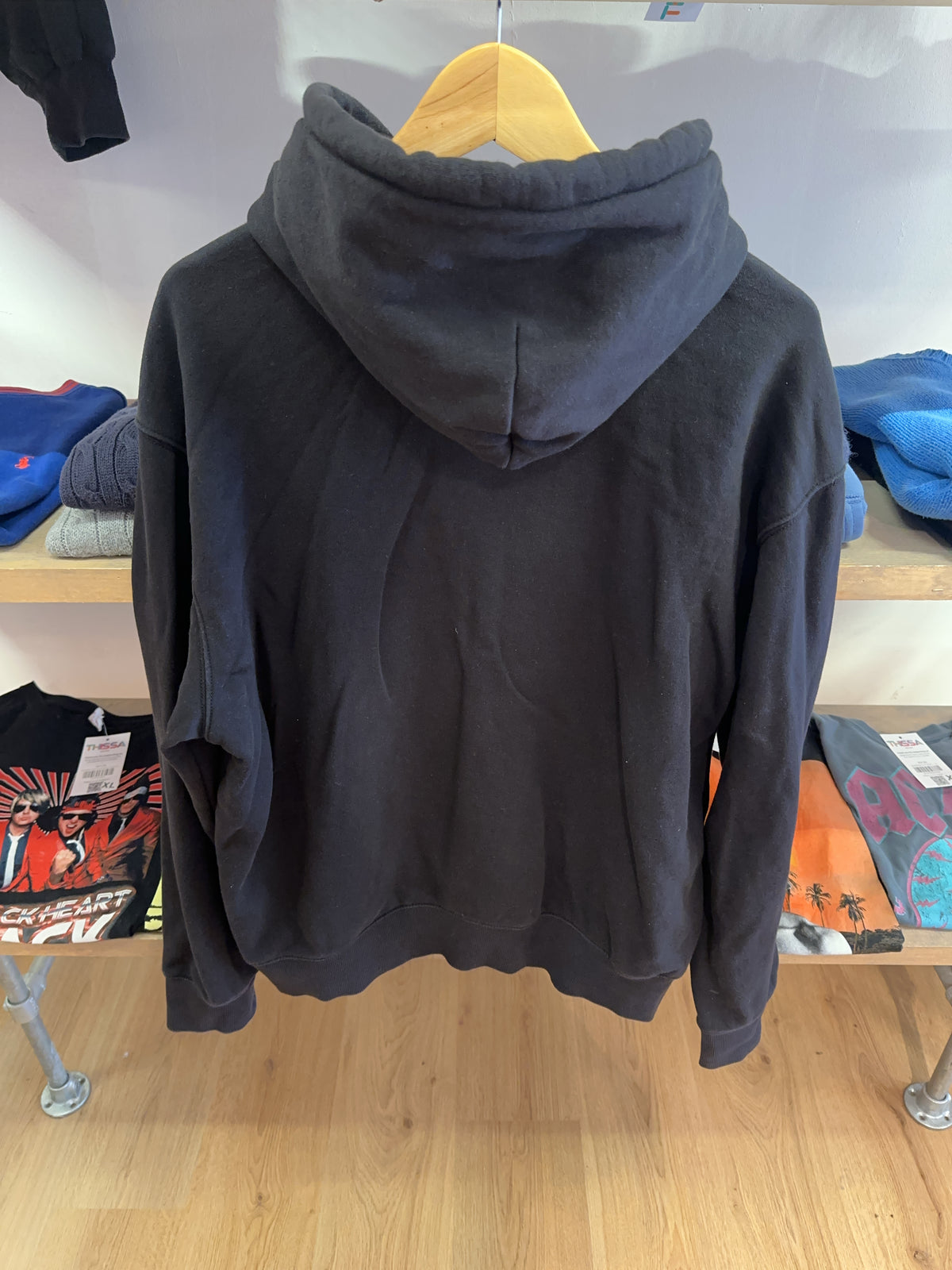 L - Carhartt Hoodie
