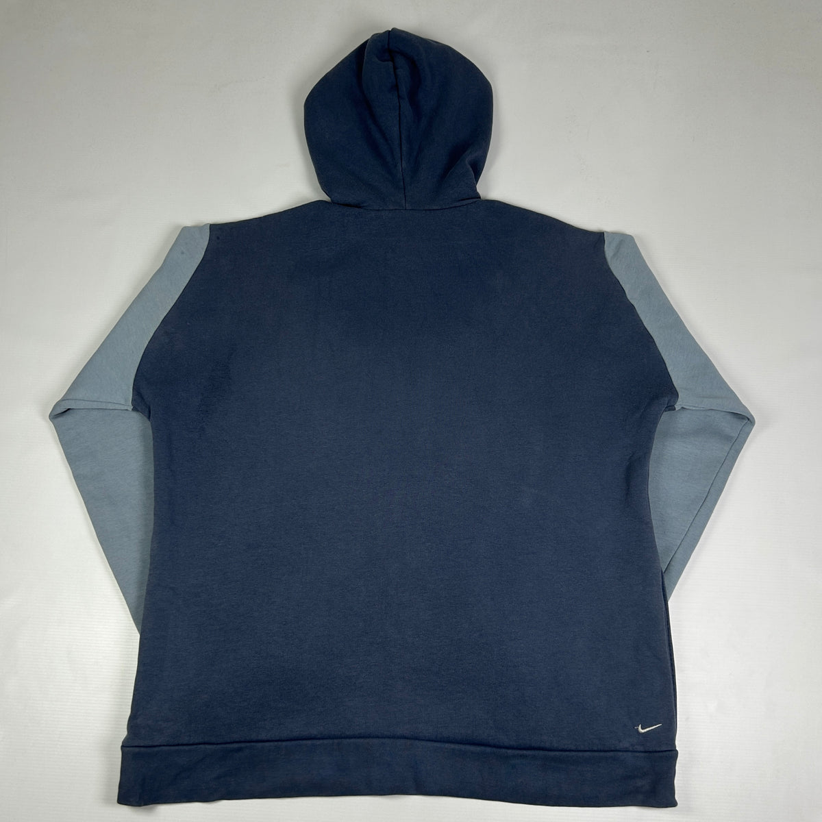 L - Vintage 2000's Nike Hoodie