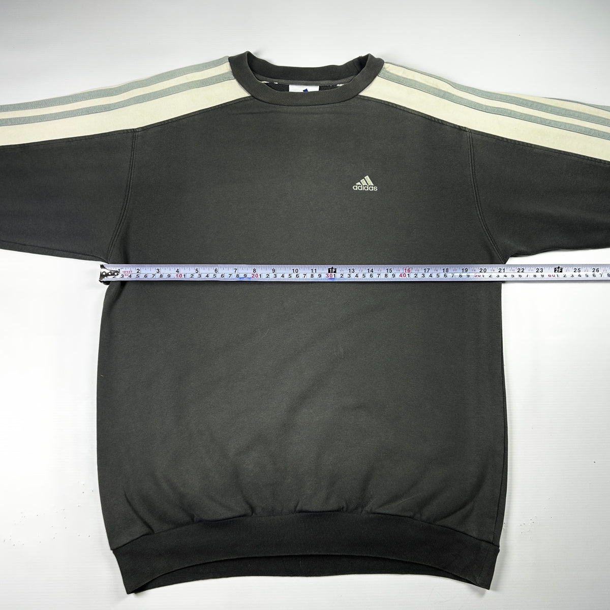 M - Vintage 2000's Adidas Sweatshirt