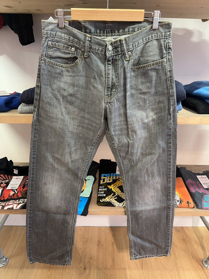 32/32 - Levi’s Jeans