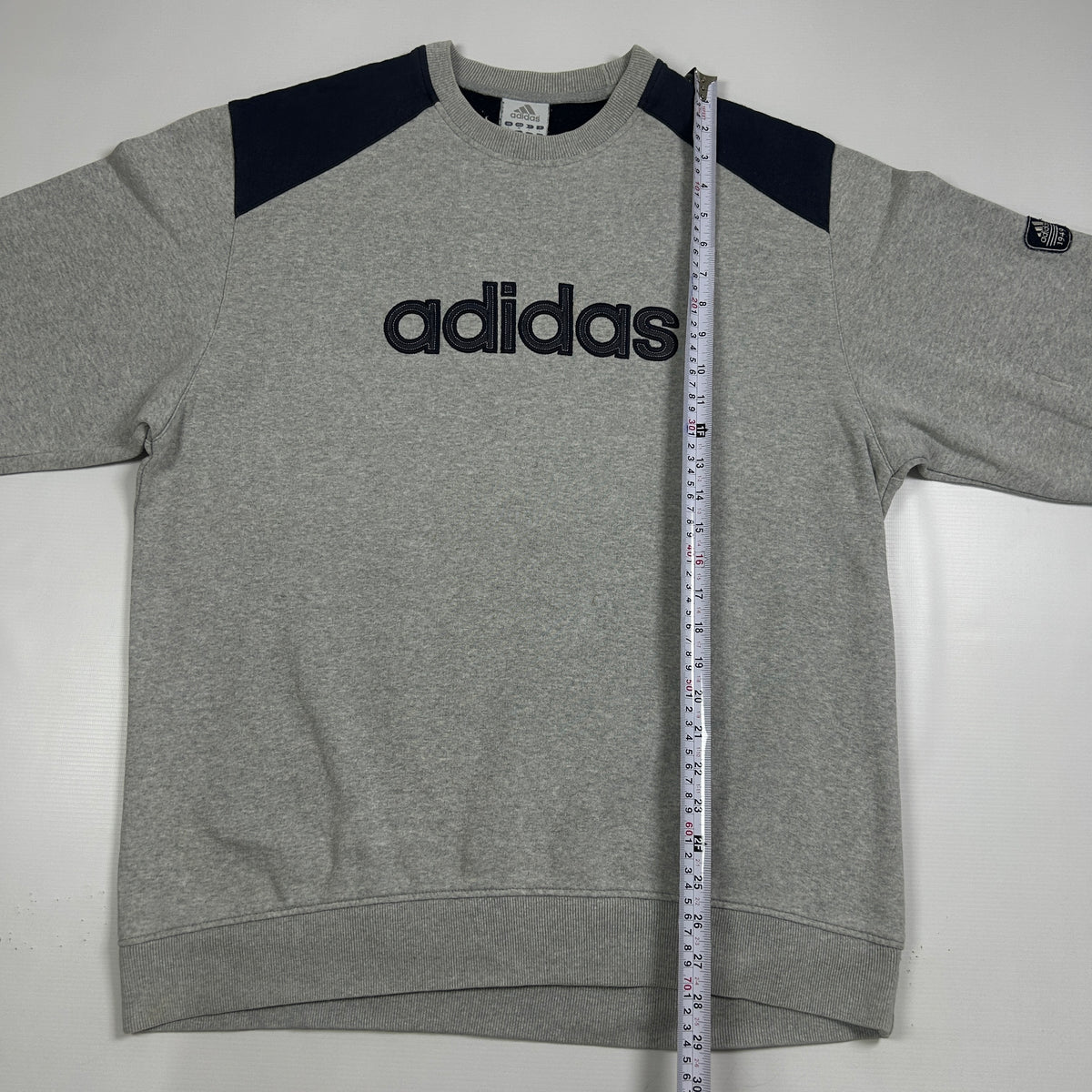 L - Vintage 2000's Adidas Sweatshirt