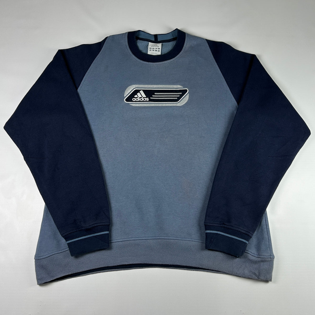 M - Vintage 2000's Adidas Sweatshirt