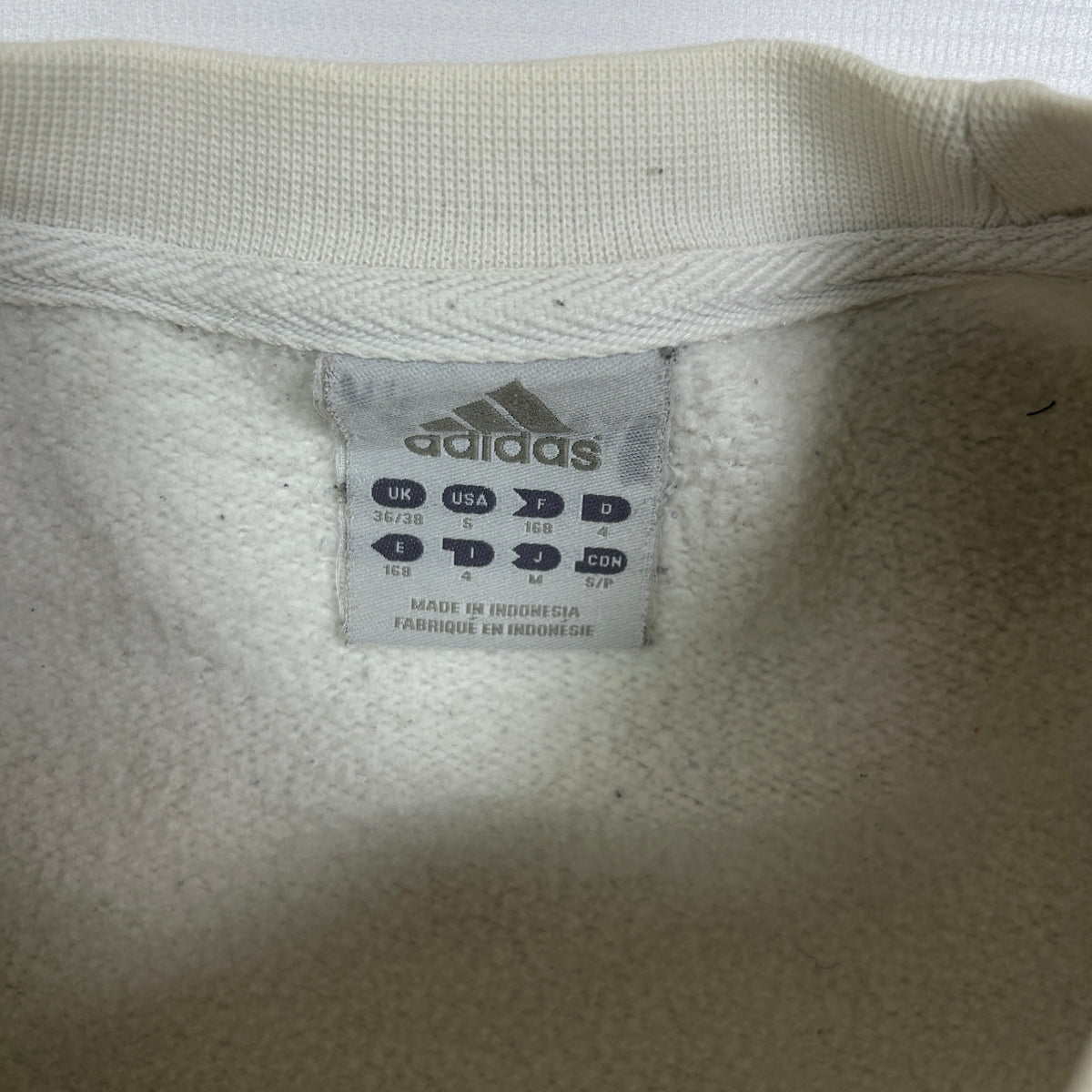 M - Vintage 2000's Adidas Sweatshirt