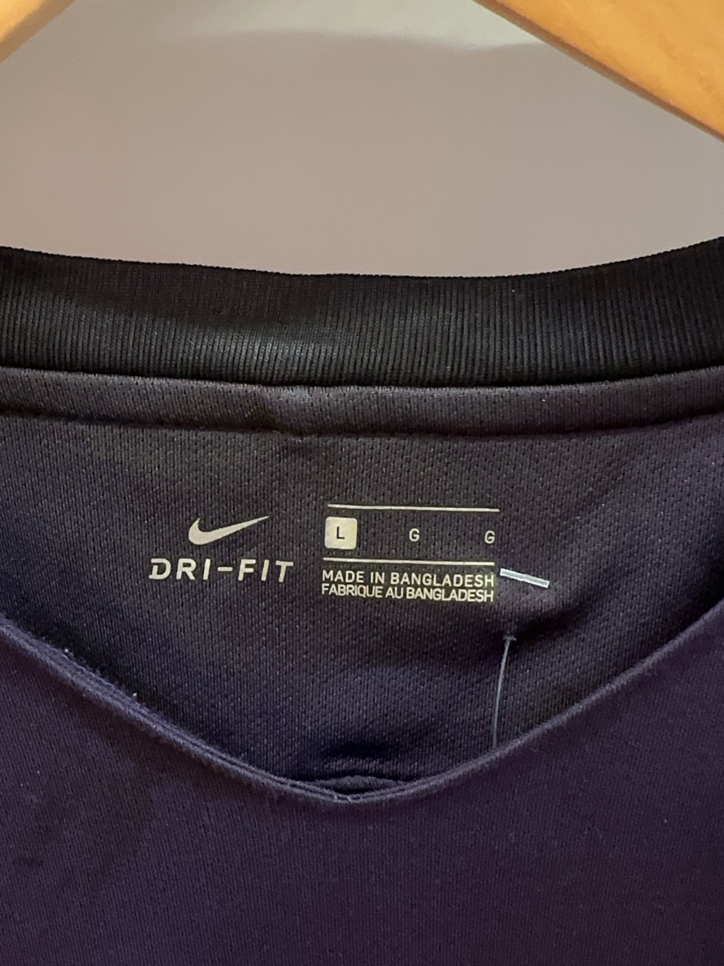 2016-17 FC Barcelona Nike Away Football Shirt - L