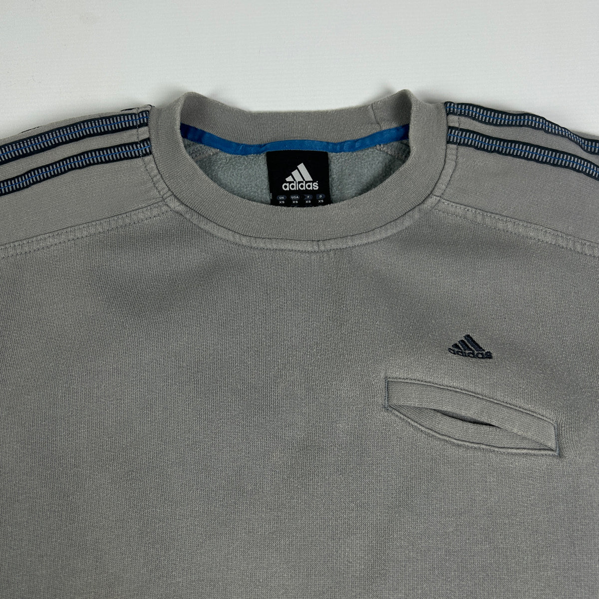 XS - Vintage 2000's Adidas Sweatshirt