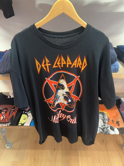 XL - Def Leppard Motley Crue Band T-shirt