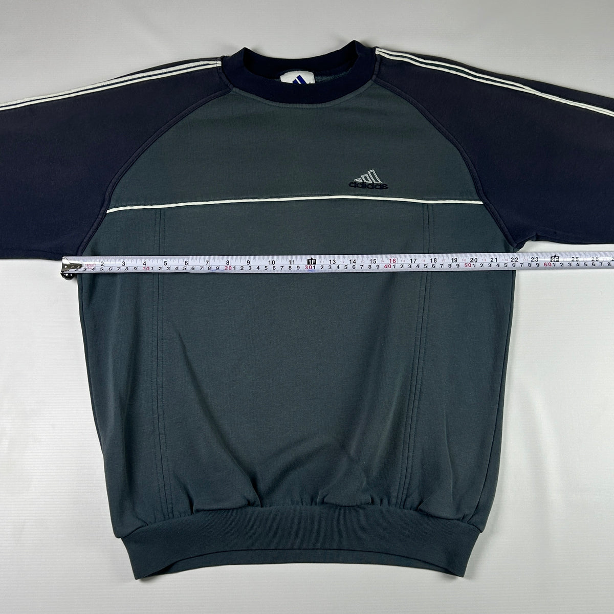 M - Vintage 1990's Adidas Sweatshirt