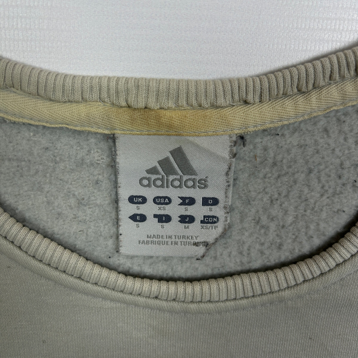 M - Vintage 2000's Adidas Sweatshirt
