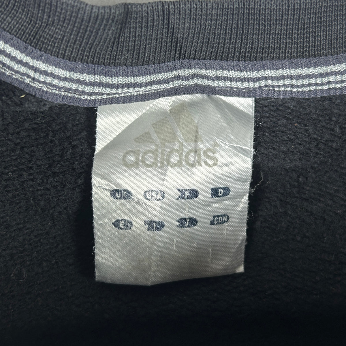 S - Vintage 2000's Adidas Sweatshirt