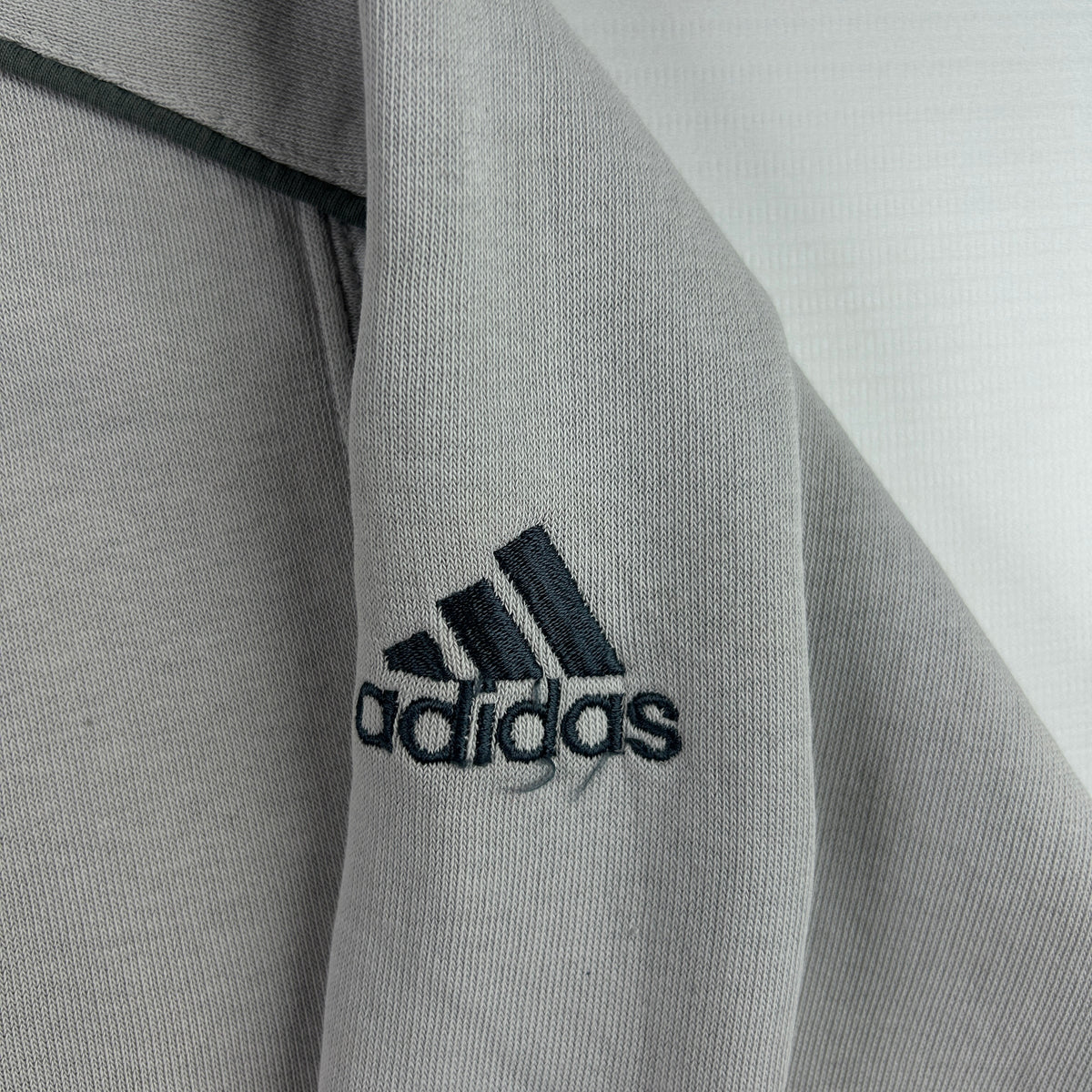 XL - Vintage 2000's Adidas Sweatshirt