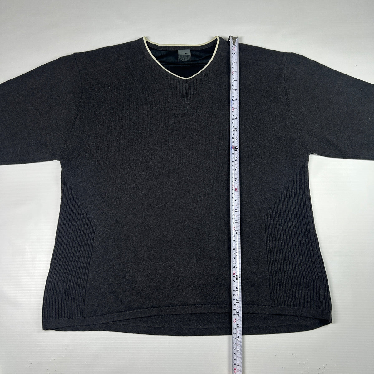 L - Vintage 2000's V Neck Nike Sweatshirt