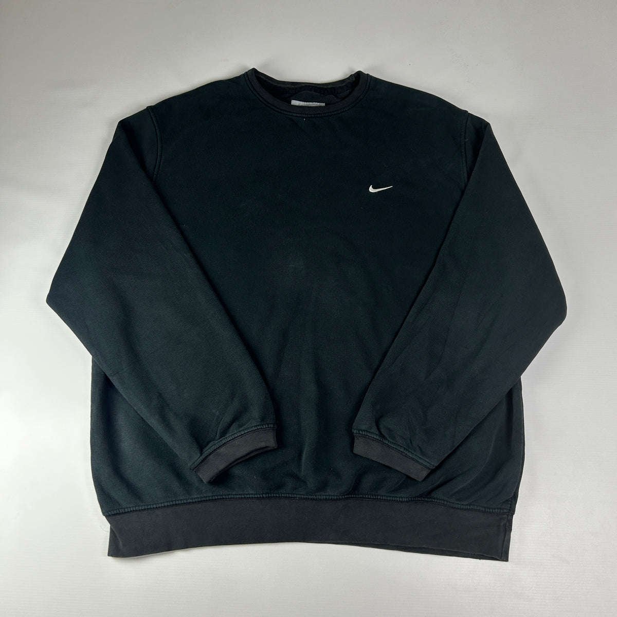 L - Vintage 2000's Nike Sweatshirt