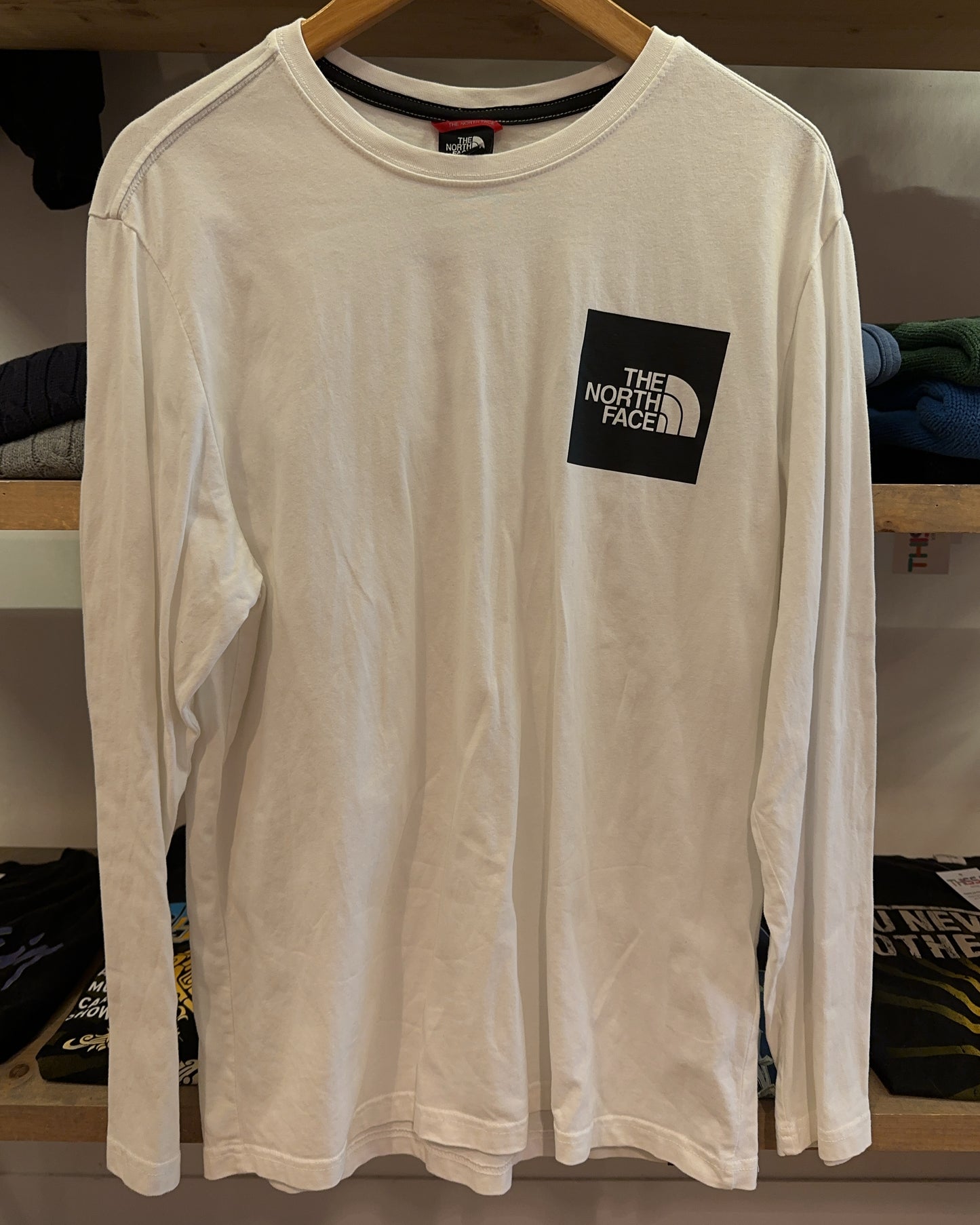 M - The North Face T-shirt