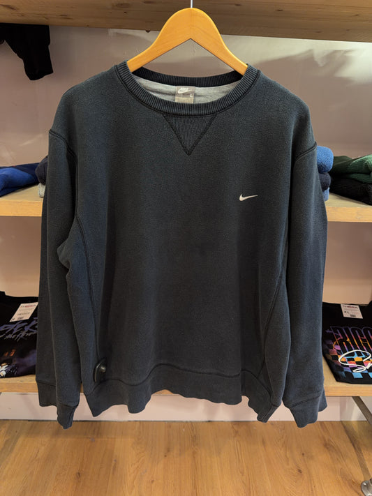 L - Vintage 2000's Nike Sweatshirt