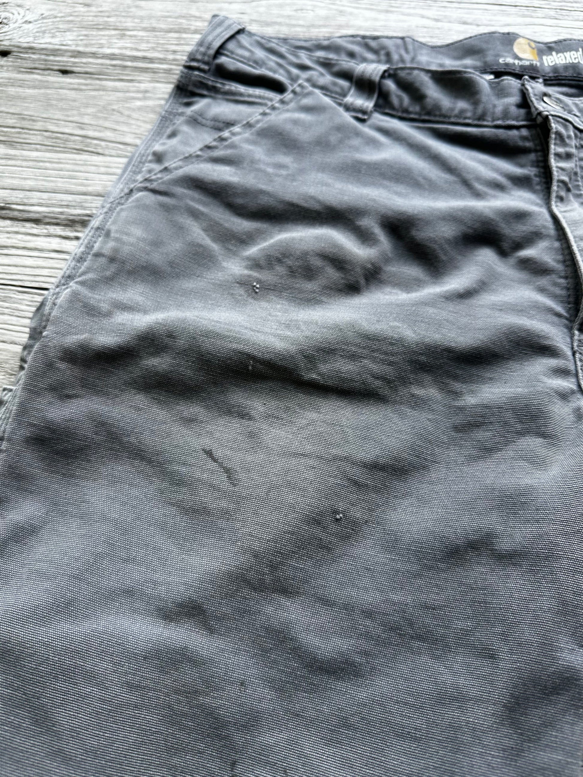 36 - Carhartt Shorts
