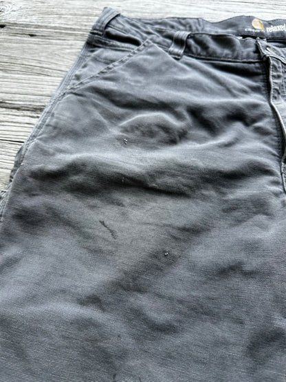 36 - Carhartt Shorts