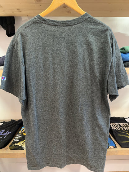 L - Champion T-shirt