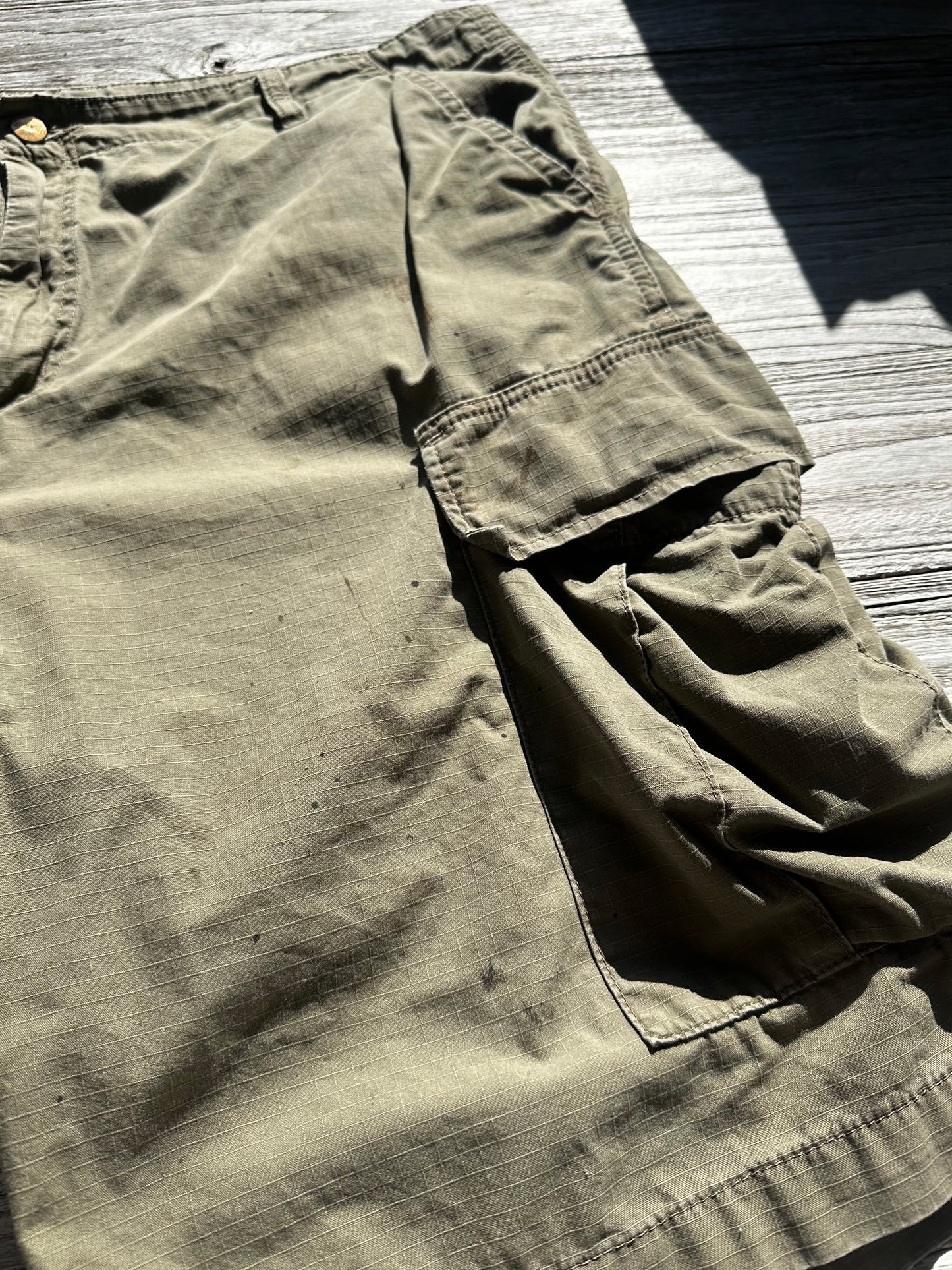 36 - Carhartt Shorts