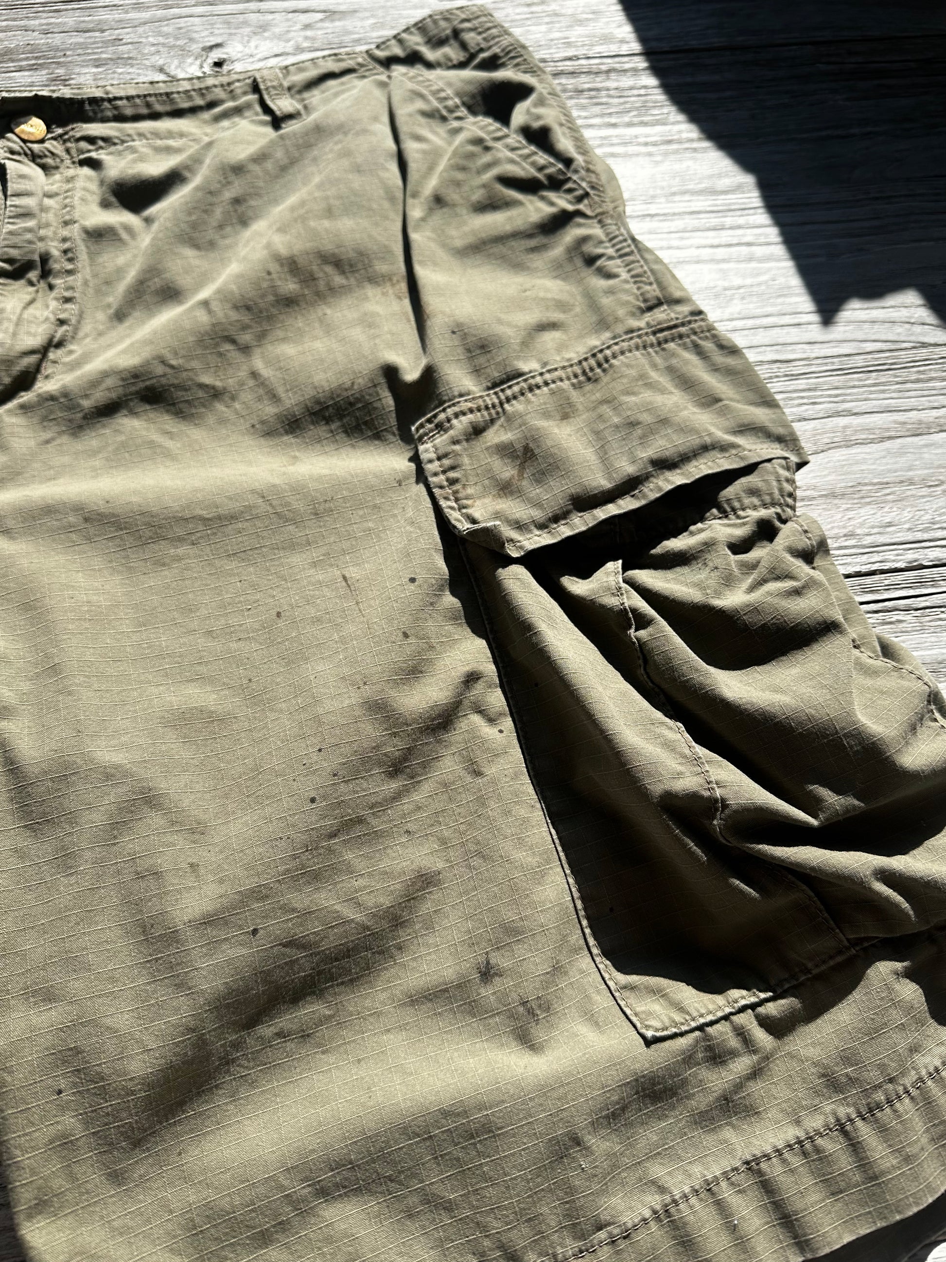 36 - Carhartt Shorts