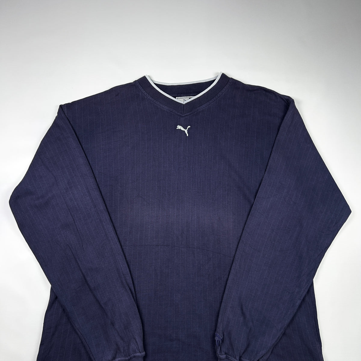 L - 1990's Puma Navy Long Essentials Elevated Relaxed Material Sleeve V-Neck Shirt