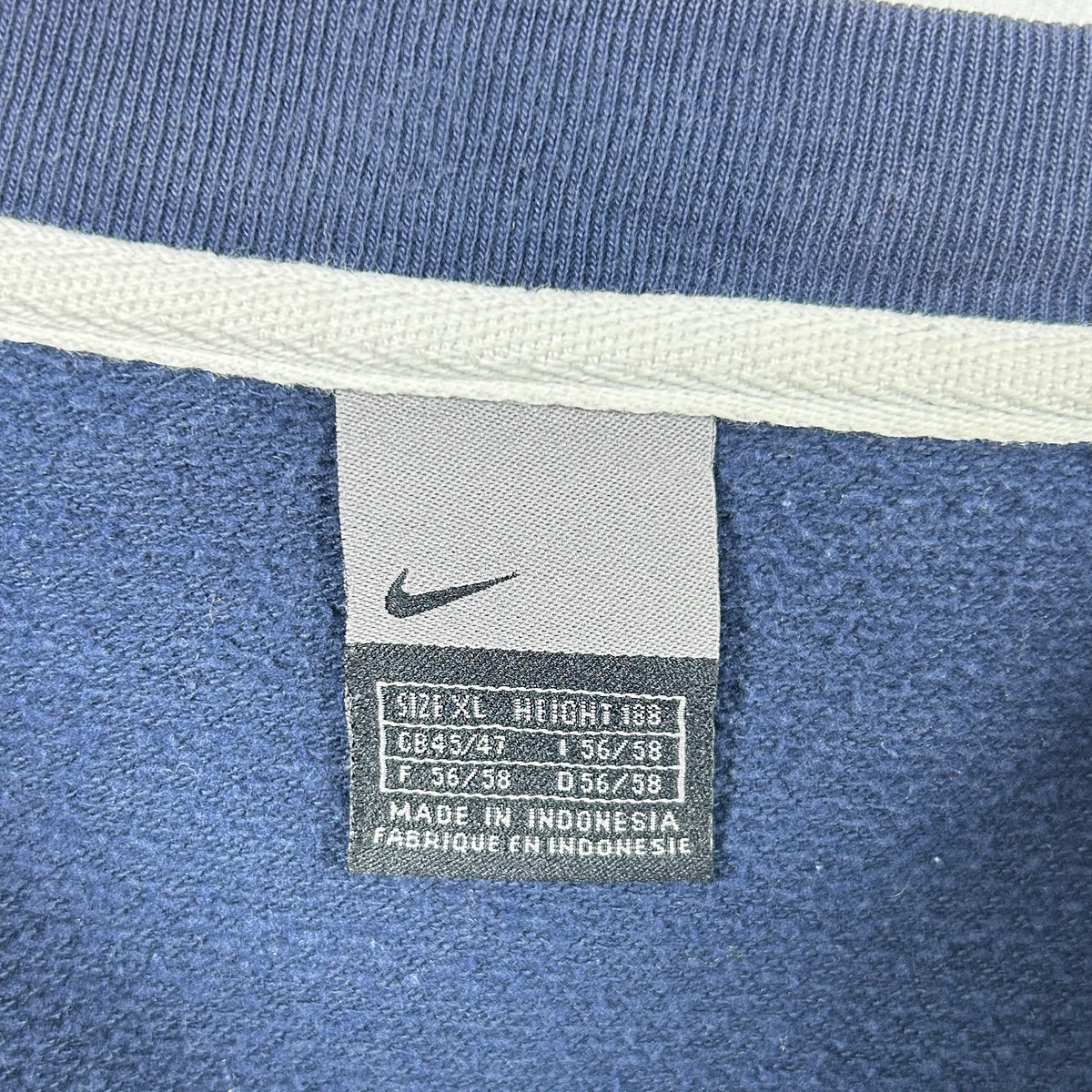 XL - Nike 2000's Navy Long Sleeve V-Neck T-Shirt
