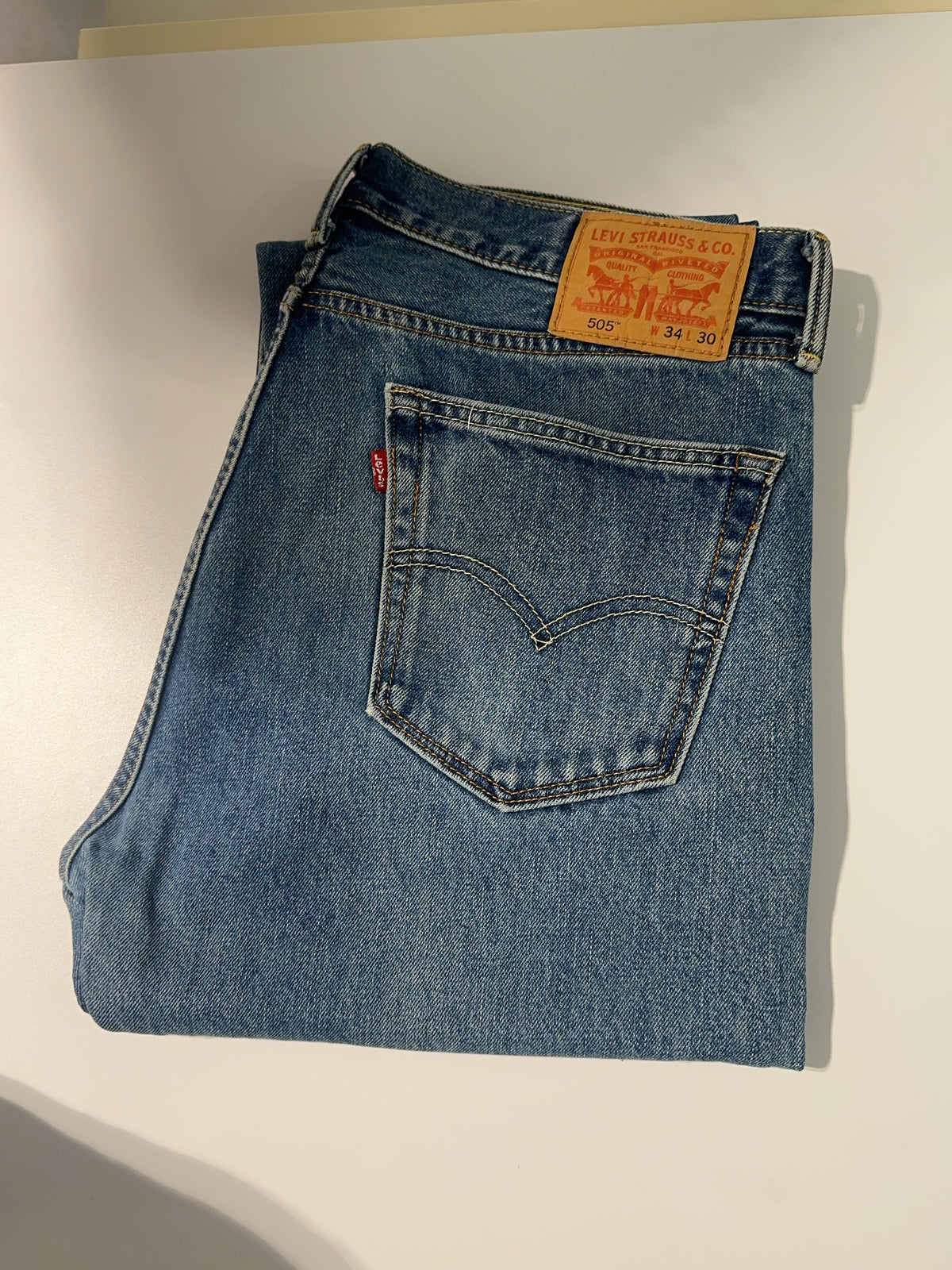 34 X 30 - Levi’s Jeans