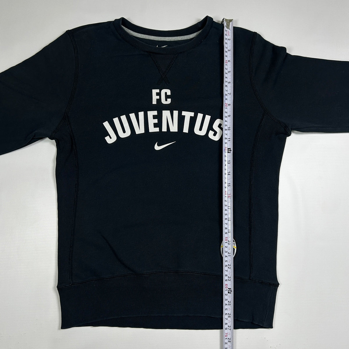 S - 2017-18 Juventus FC Nike Black Crewneck Sweatshirt