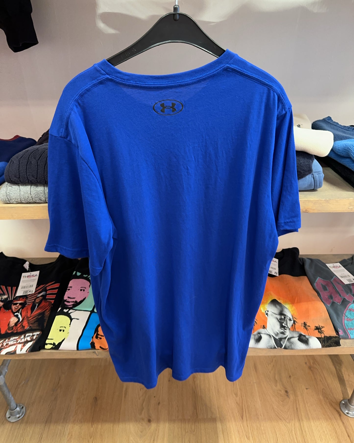 L - Under Armour T-shirt