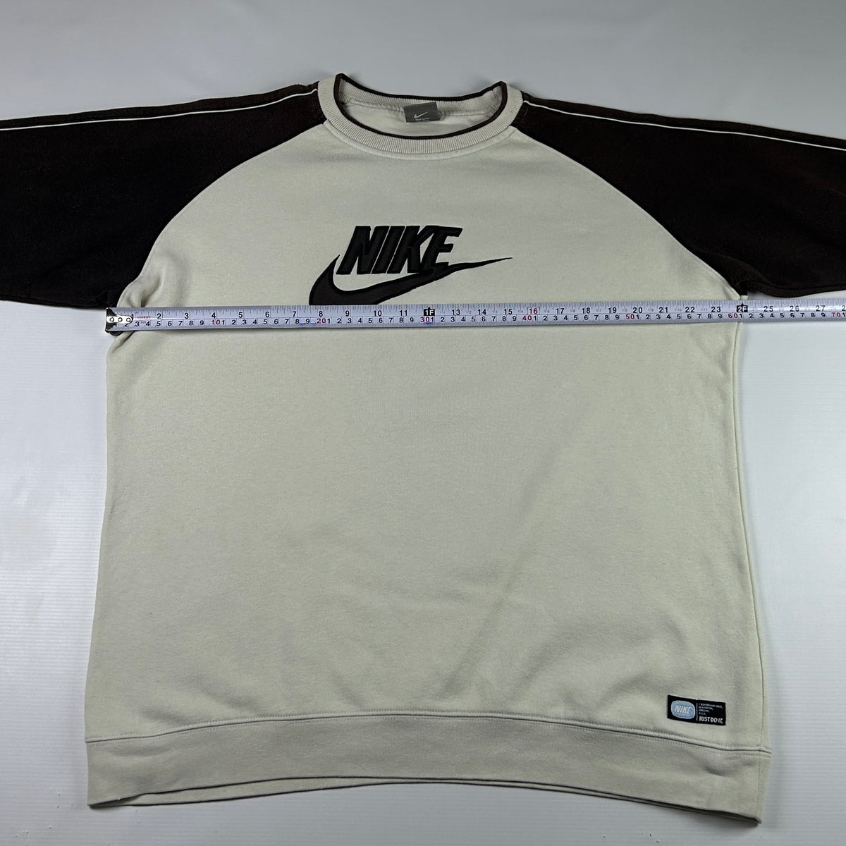 M - Vintage 2000's Nike Sweatshirt