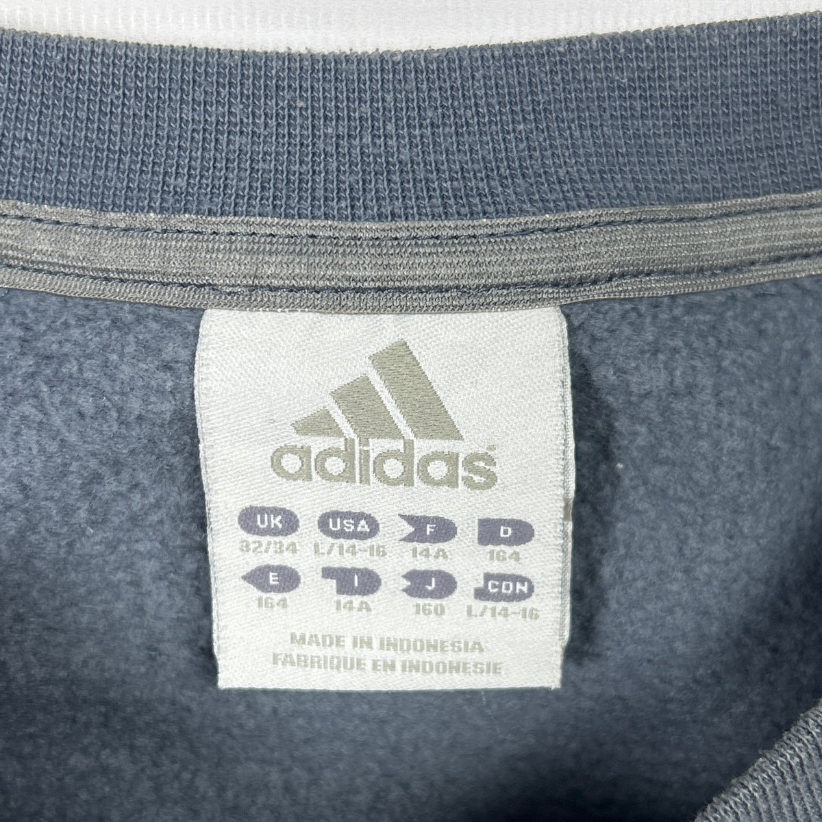 L - Vintage 2000's Adidas Sweatshirt
