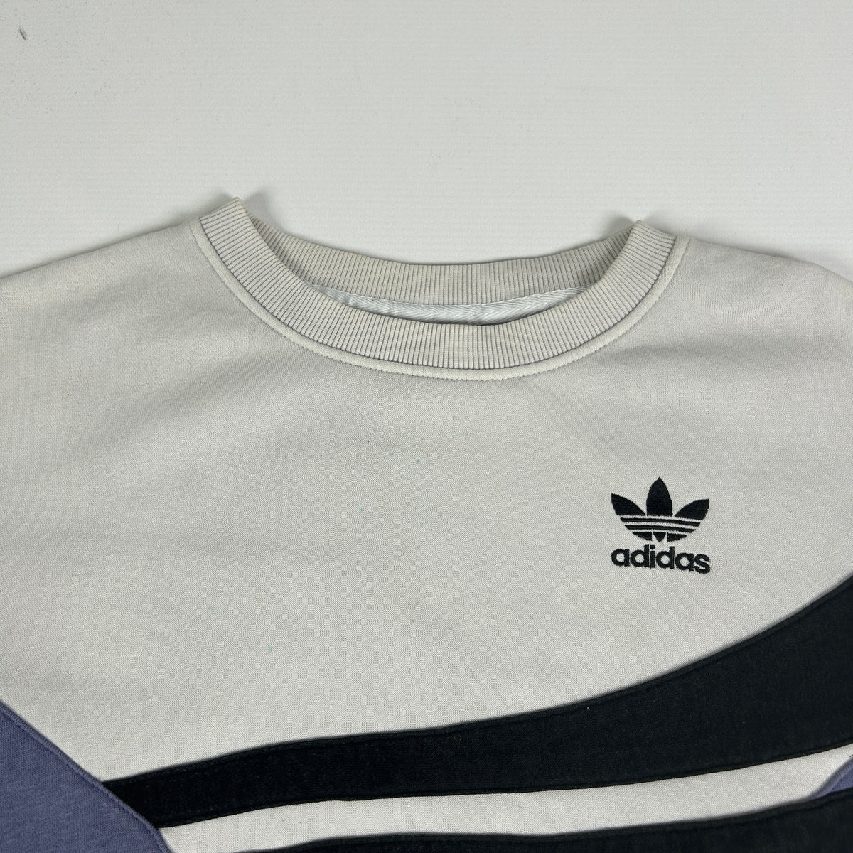 S - Vintage 2000's Adidas Sweatshirt