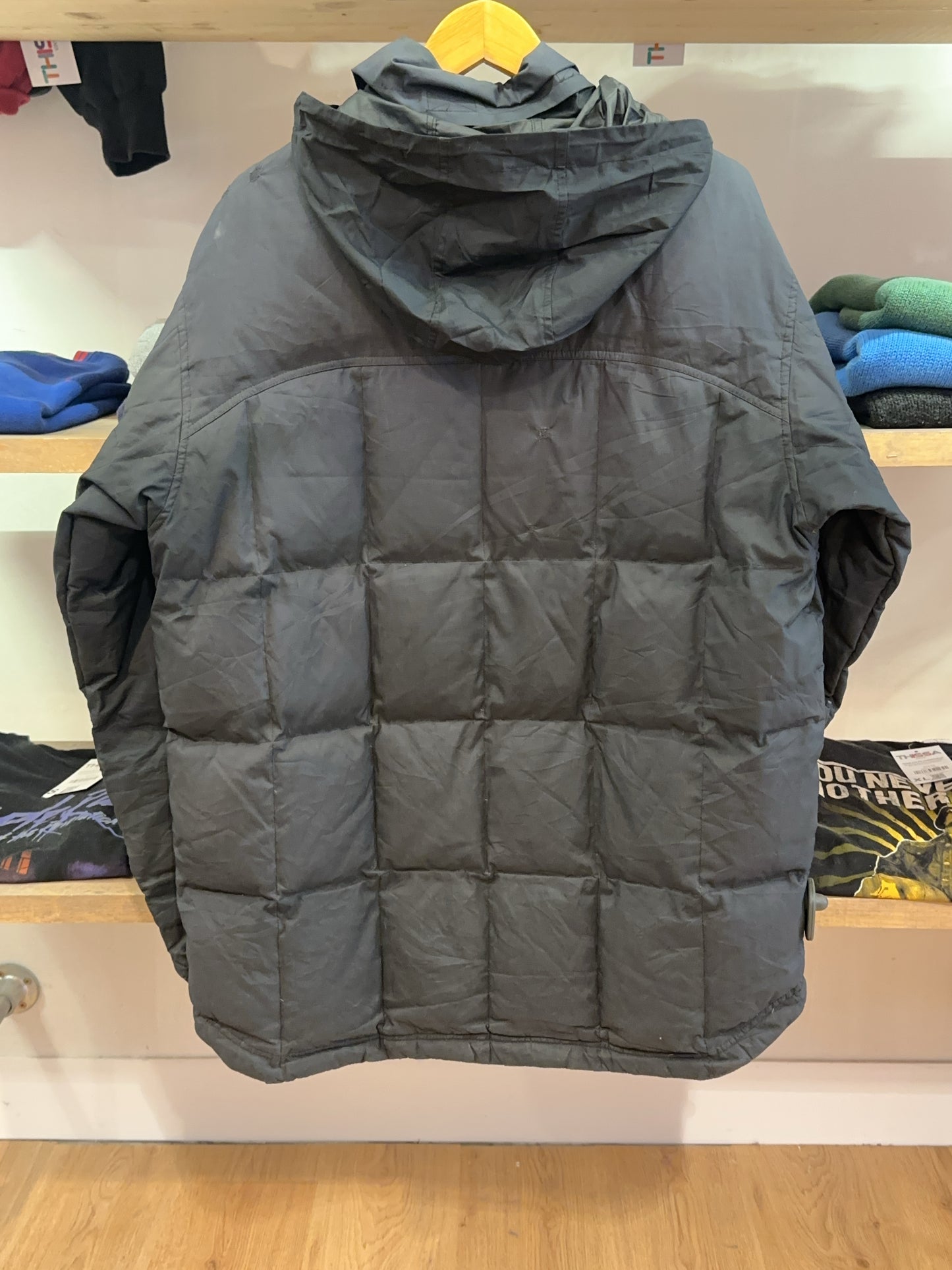 L - Vintage 2000's Nike Canada Ice Hockey Puffer Jacket