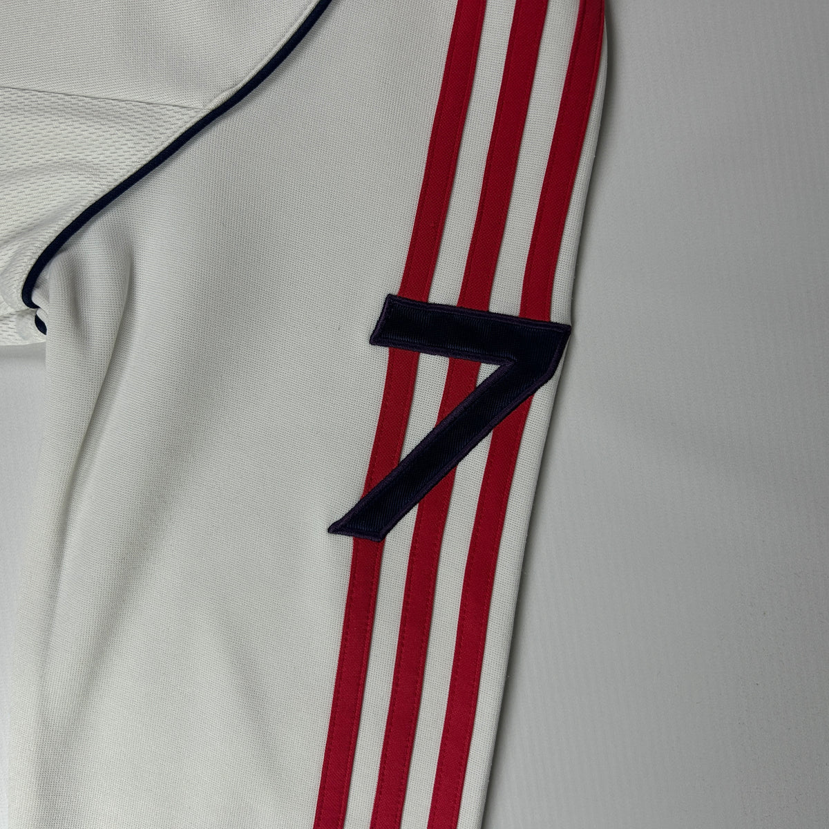 XS - EURO 2004 Adidas England No.7 David Beckham Track Jacket