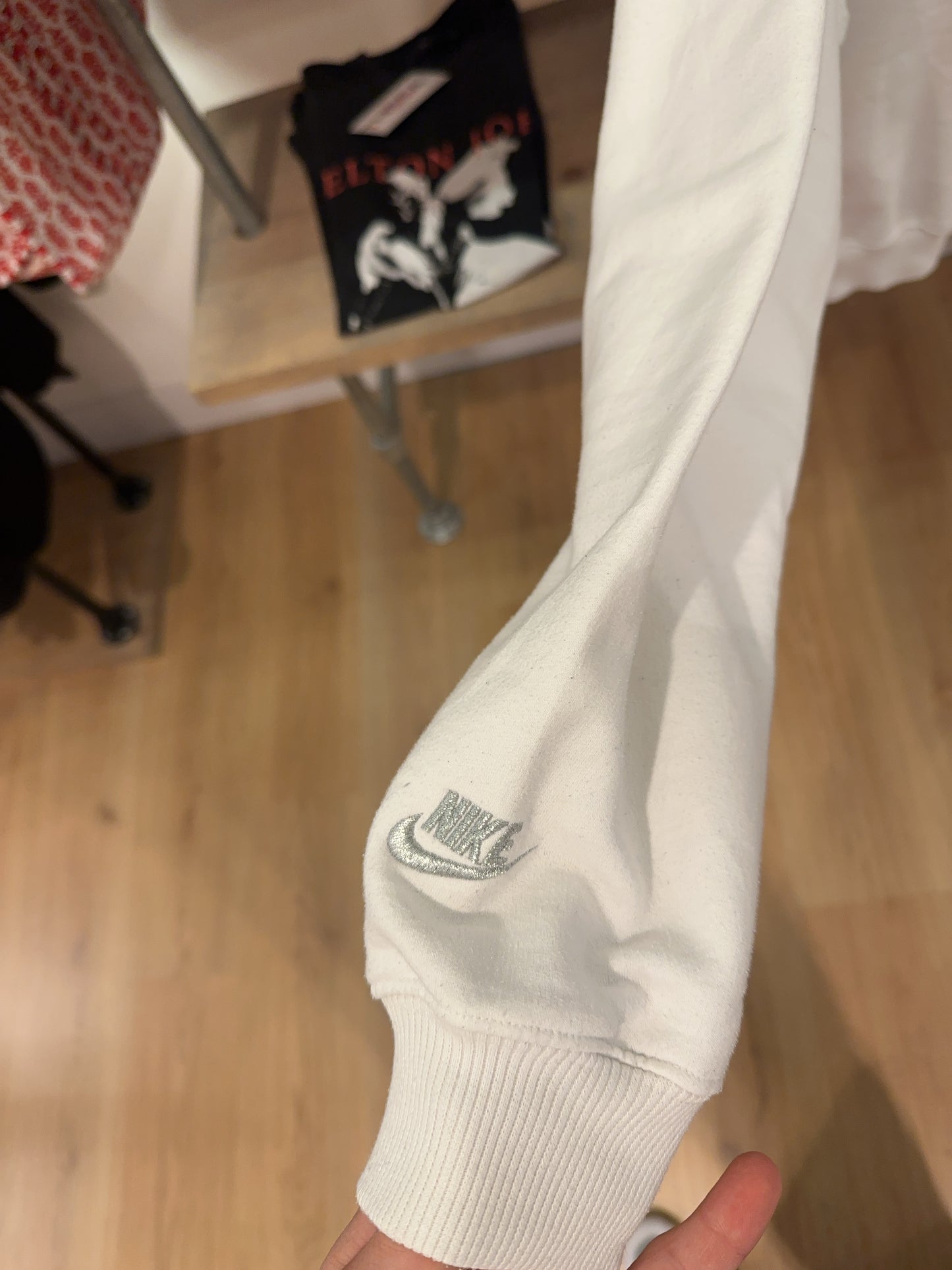 Nike International Embroidered Crewneck Sweatshirt - M