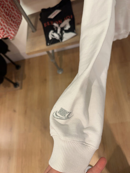 Nike International Embroidered Crewneck Sweatshirt - M