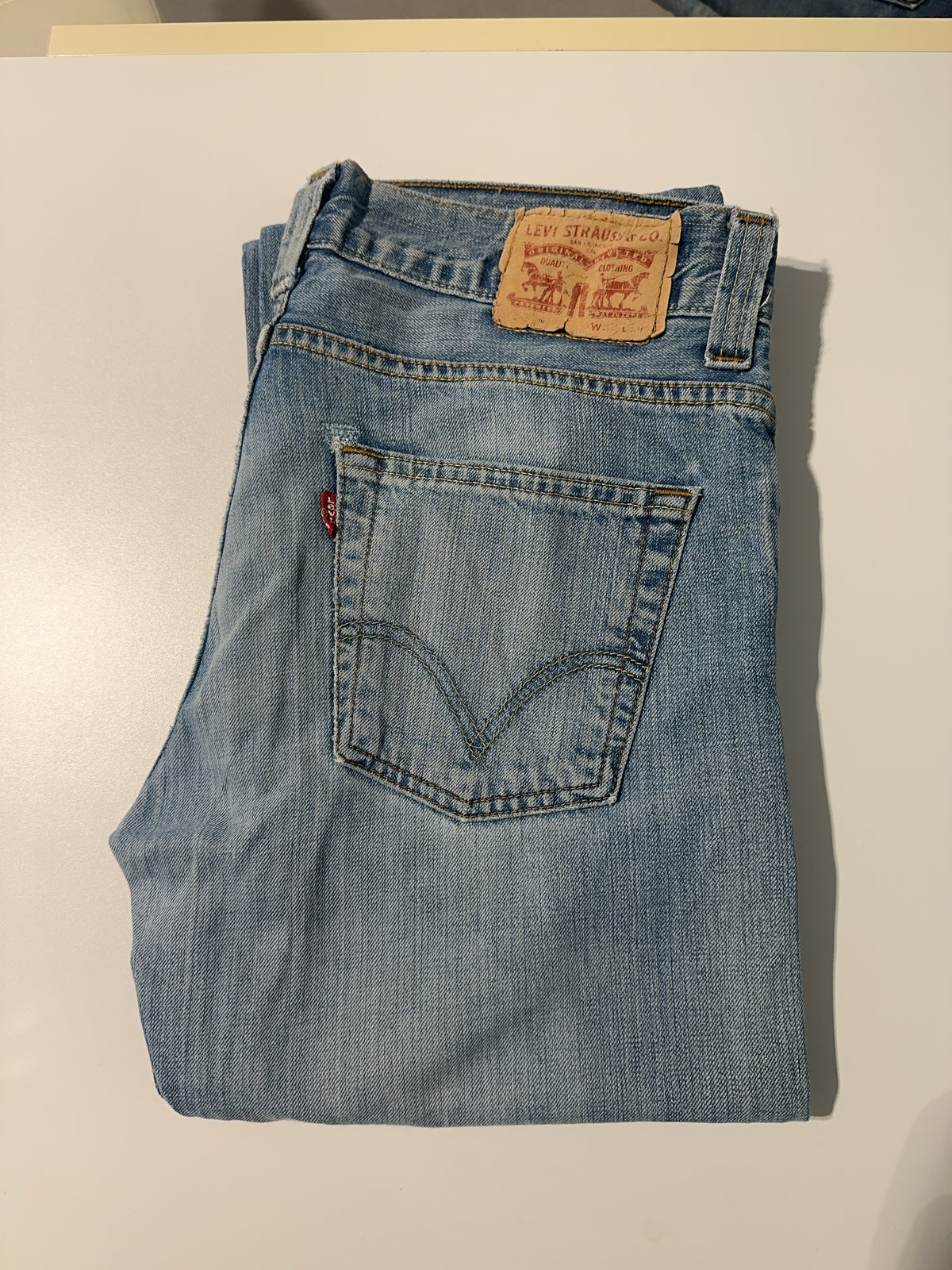 32 X 34 - Levi’s Jeans