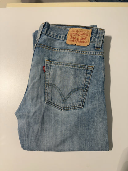 32 X 34 - Levi’s Jeans