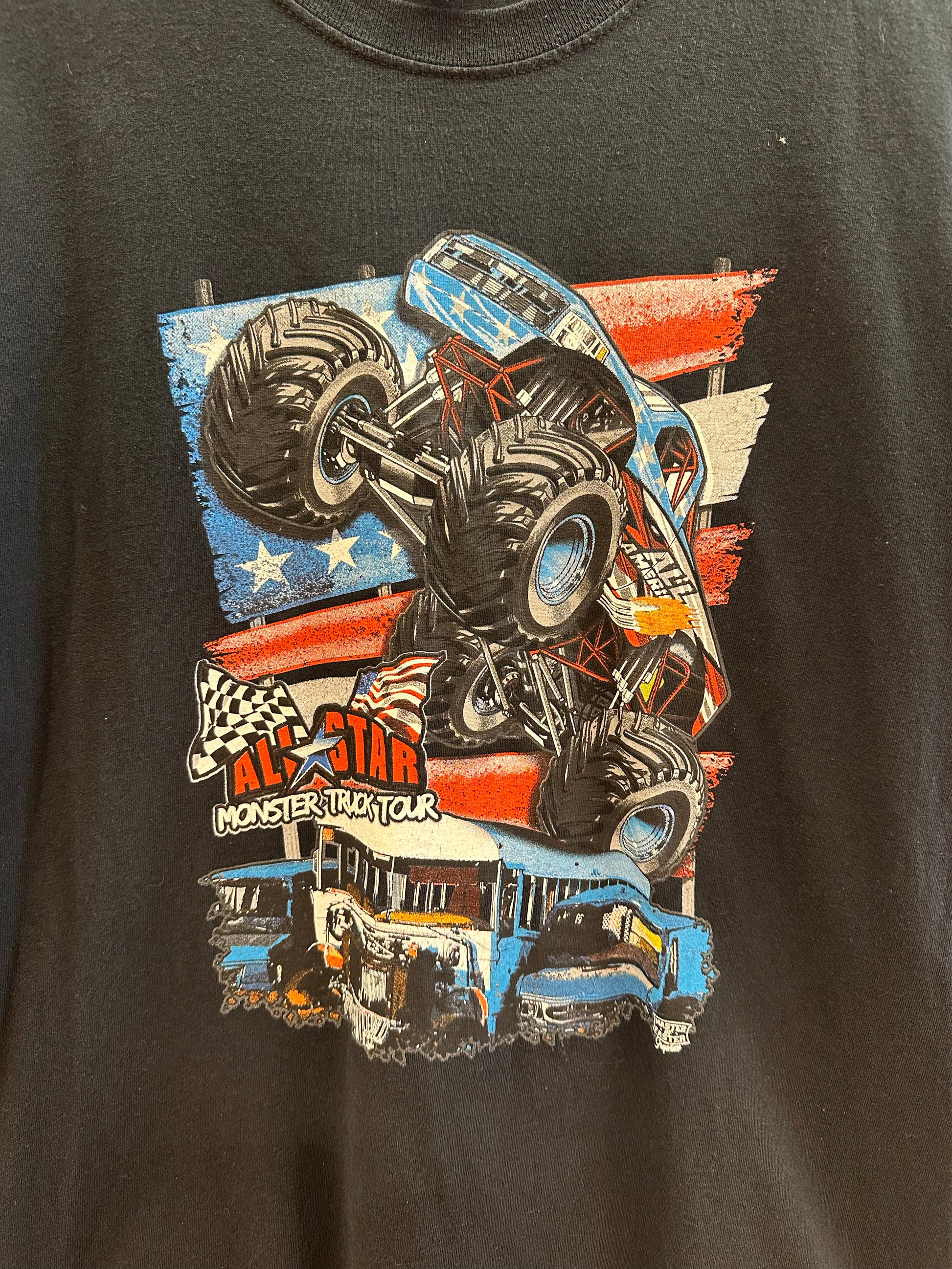 L - Gildan Monster Truck Graphic T-Shirt