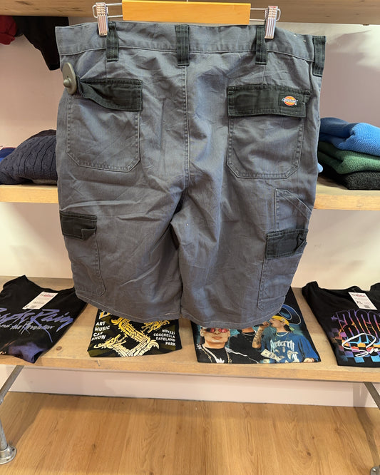 38 - Dickies Shorts