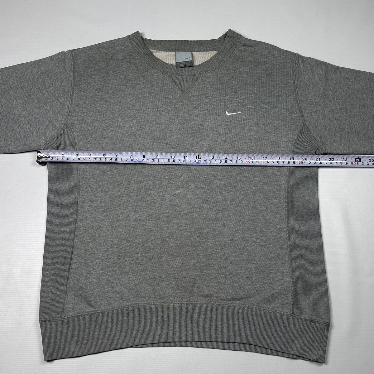 L - Vintage 2000's Nike Sweatshirt