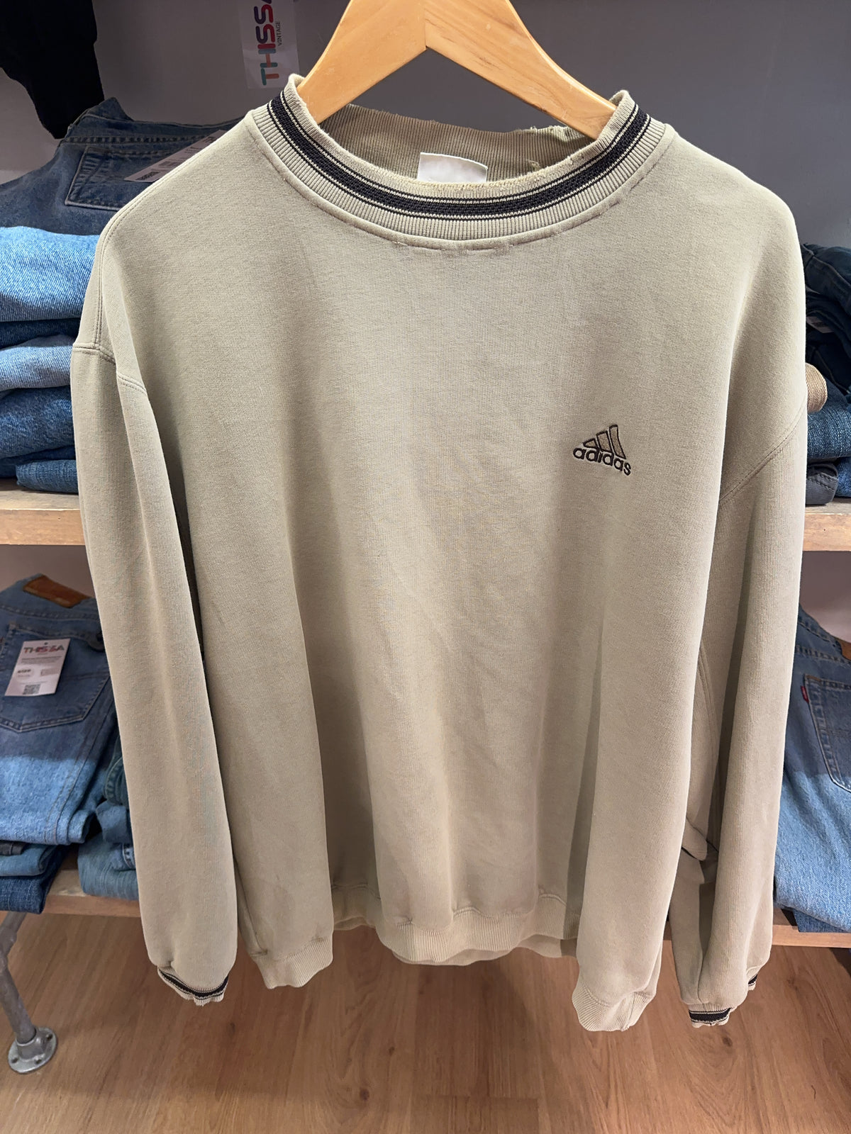 L - Vintage 2000's Adidas Sweatshirt