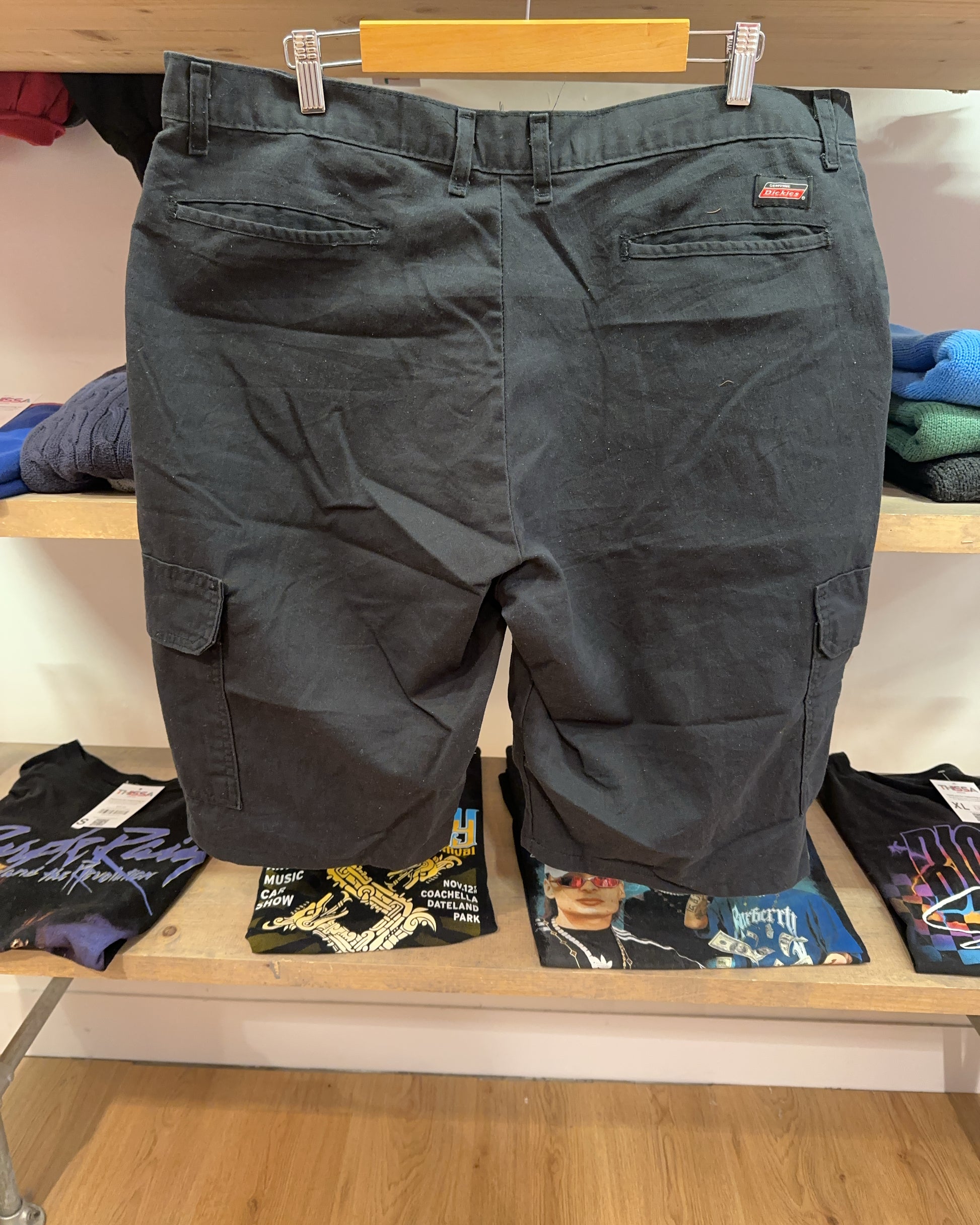38 - Dickies Shorts